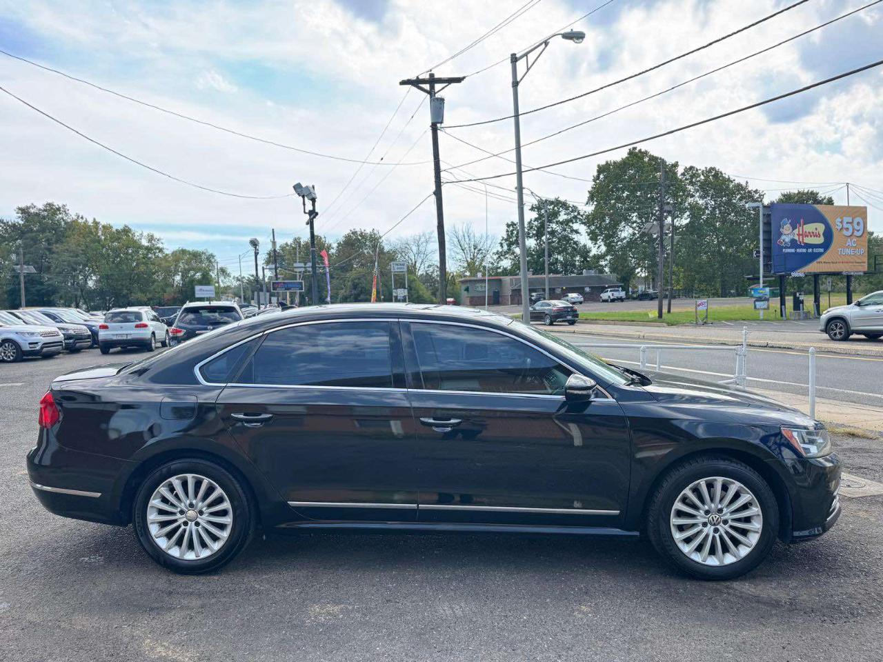 Volkswagen Passat 4dr Sdn 1.8T Auto SE PZEV 2016