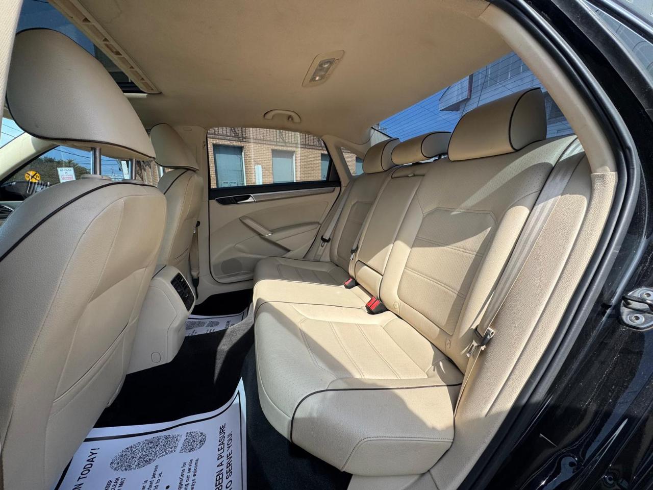 Volkswagen Passat 4dr Sdn 1.8T Auto SE PZEV 2016