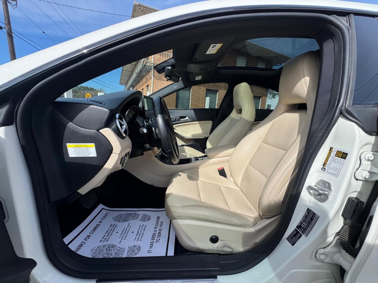 Mercedes-Benz CLA-Class 4dr Sdn CLA 250 FWD 2014