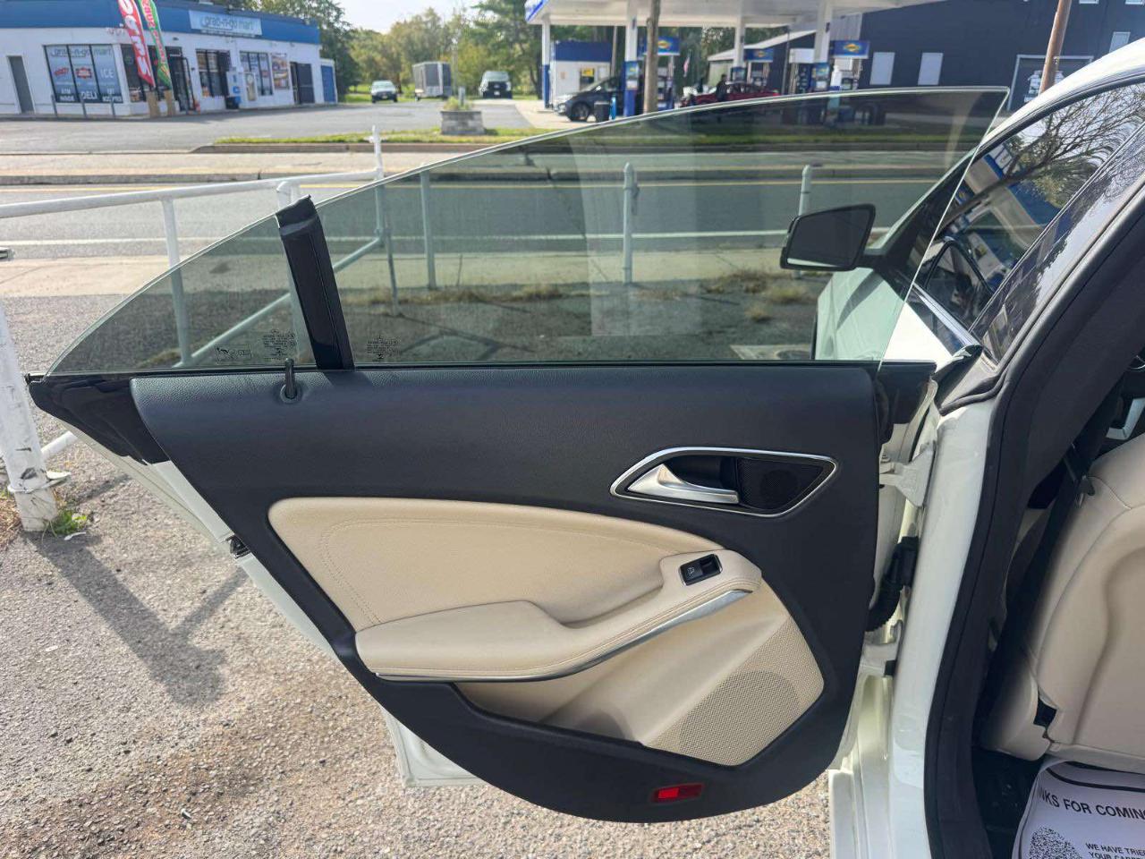 Mercedes-Benz CLA-Class 4dr Sdn CLA 250 FWD 2014