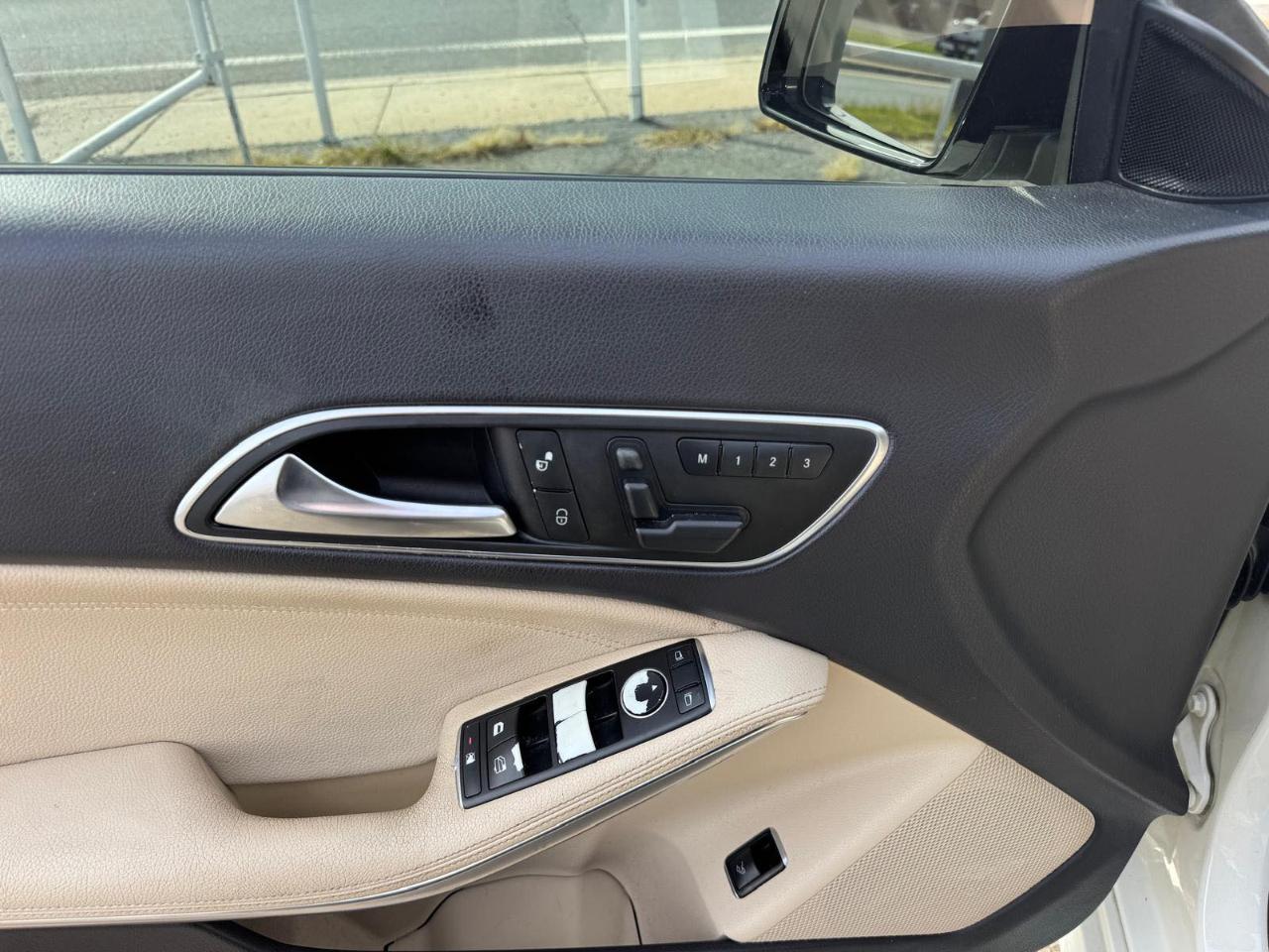 Mercedes-Benz CLA-Class 4dr Sdn CLA 250 FWD 2014