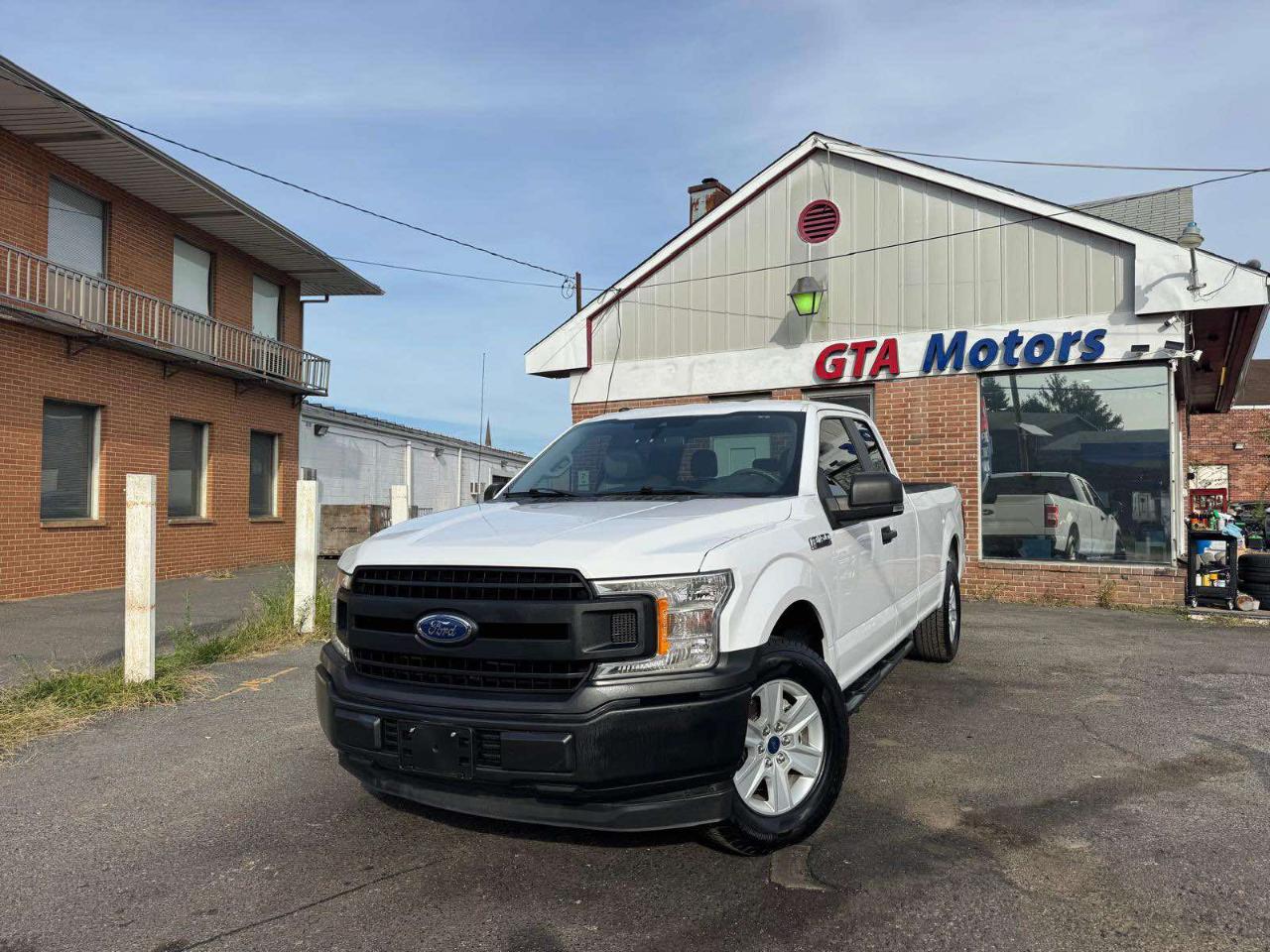 Ford F-150 Lariat 2WD SuperCab 8' Box 2019