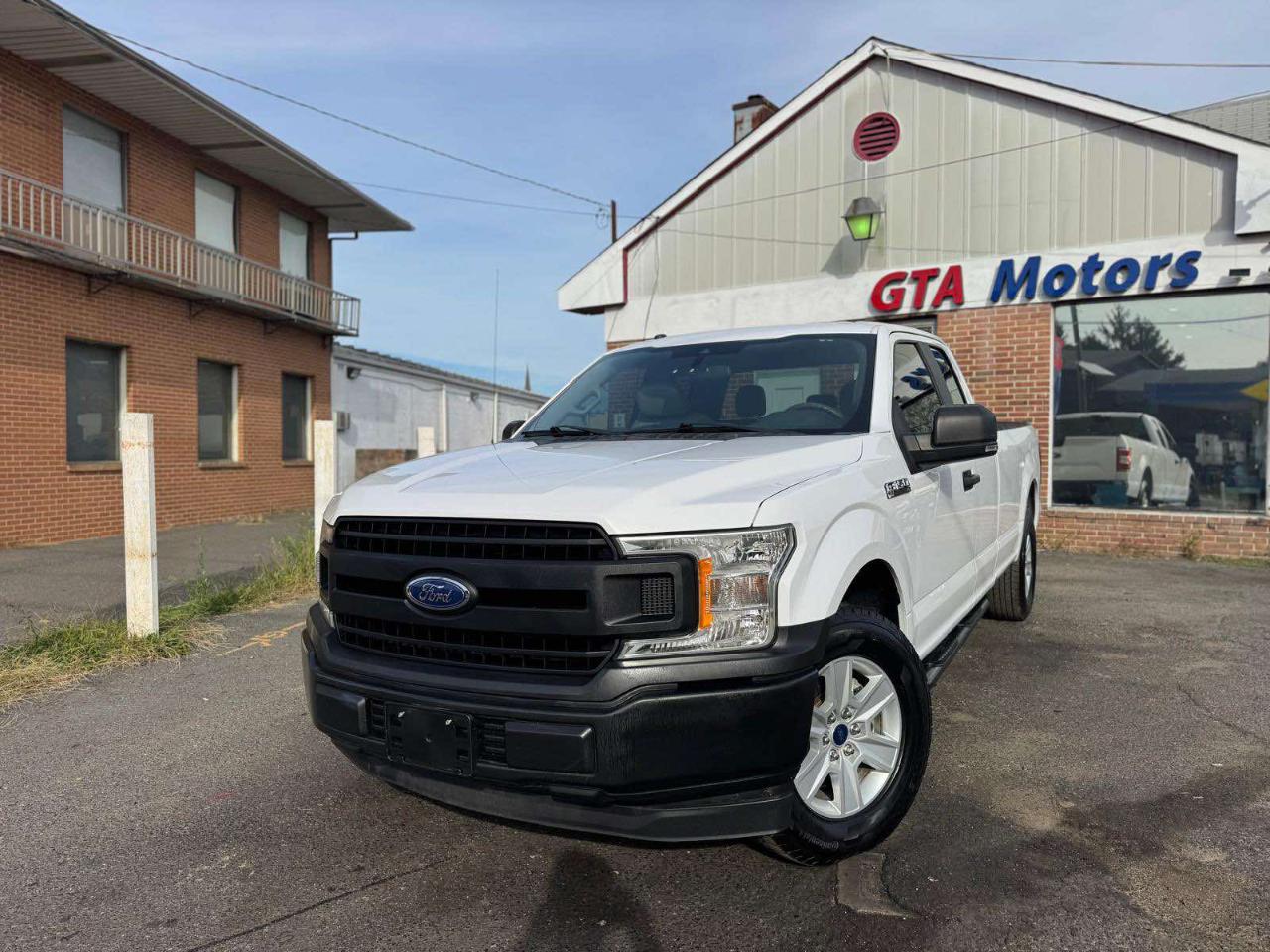 Ford F-150 Lariat 2WD SuperCab 8' Box 2019