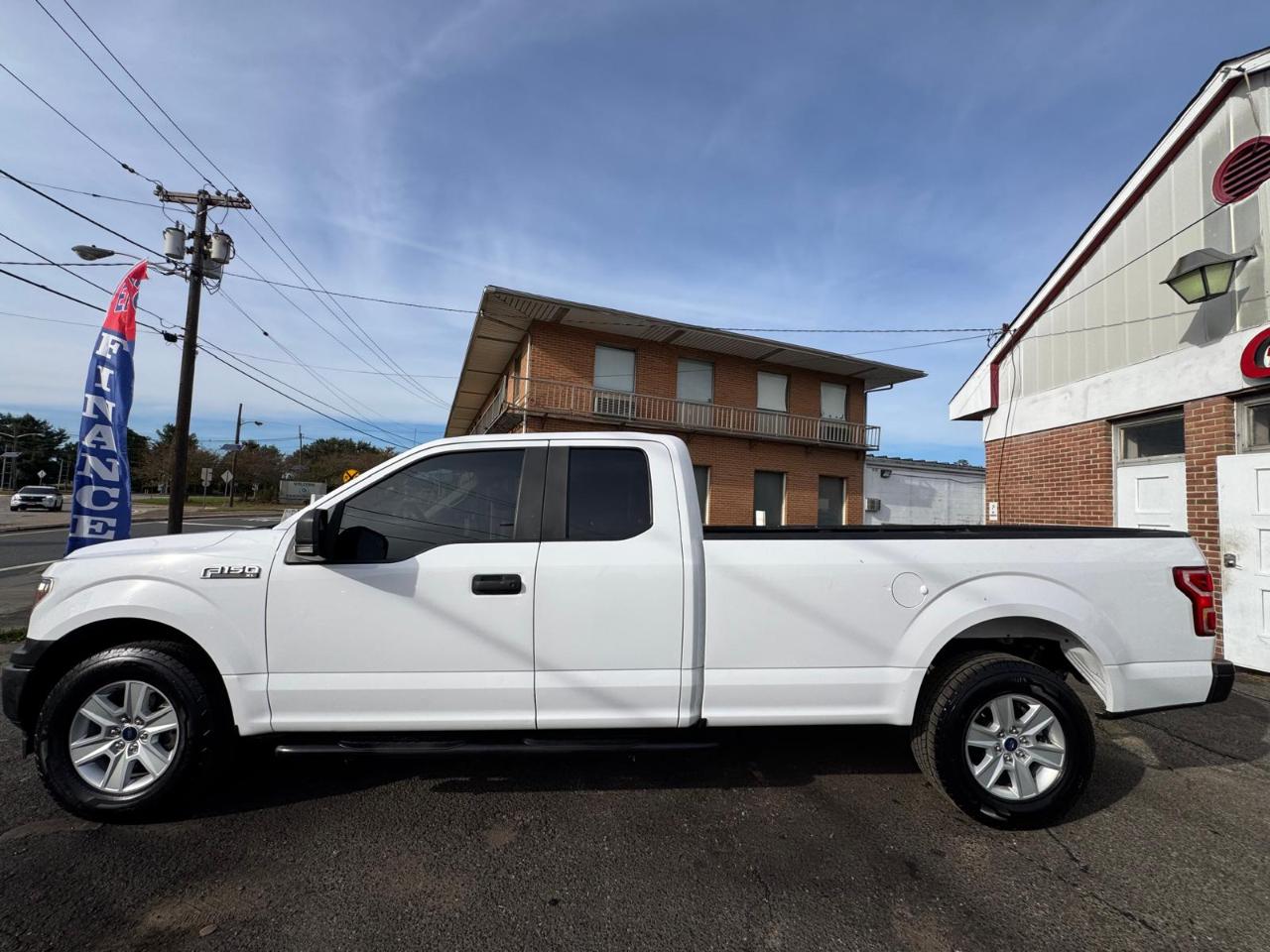 Ford F-150 Lariat 2WD SuperCab 8' Box 2019