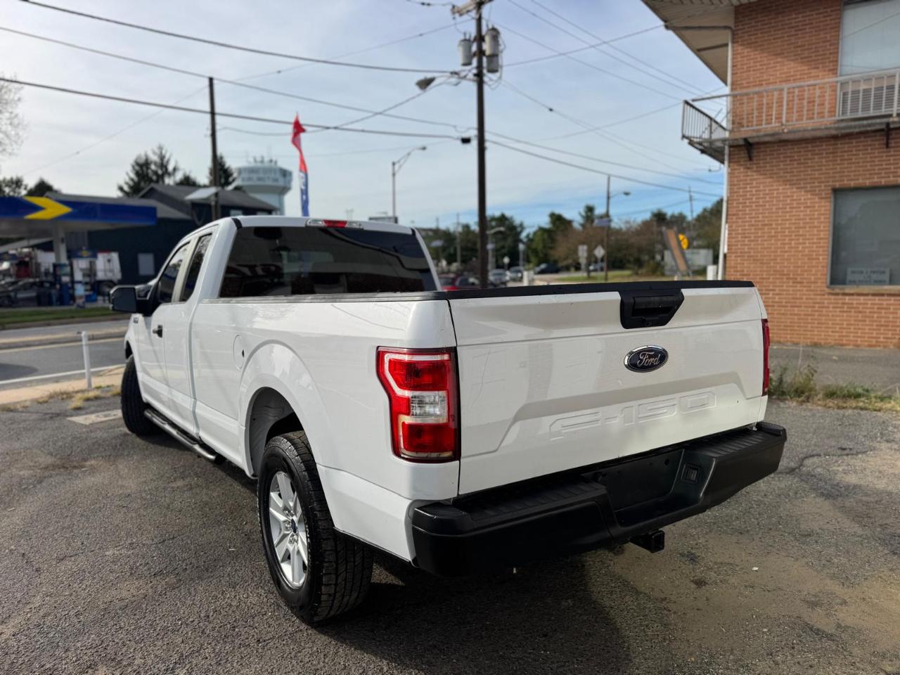 Ford F-150 Lariat 2WD SuperCab 8' Box 2019