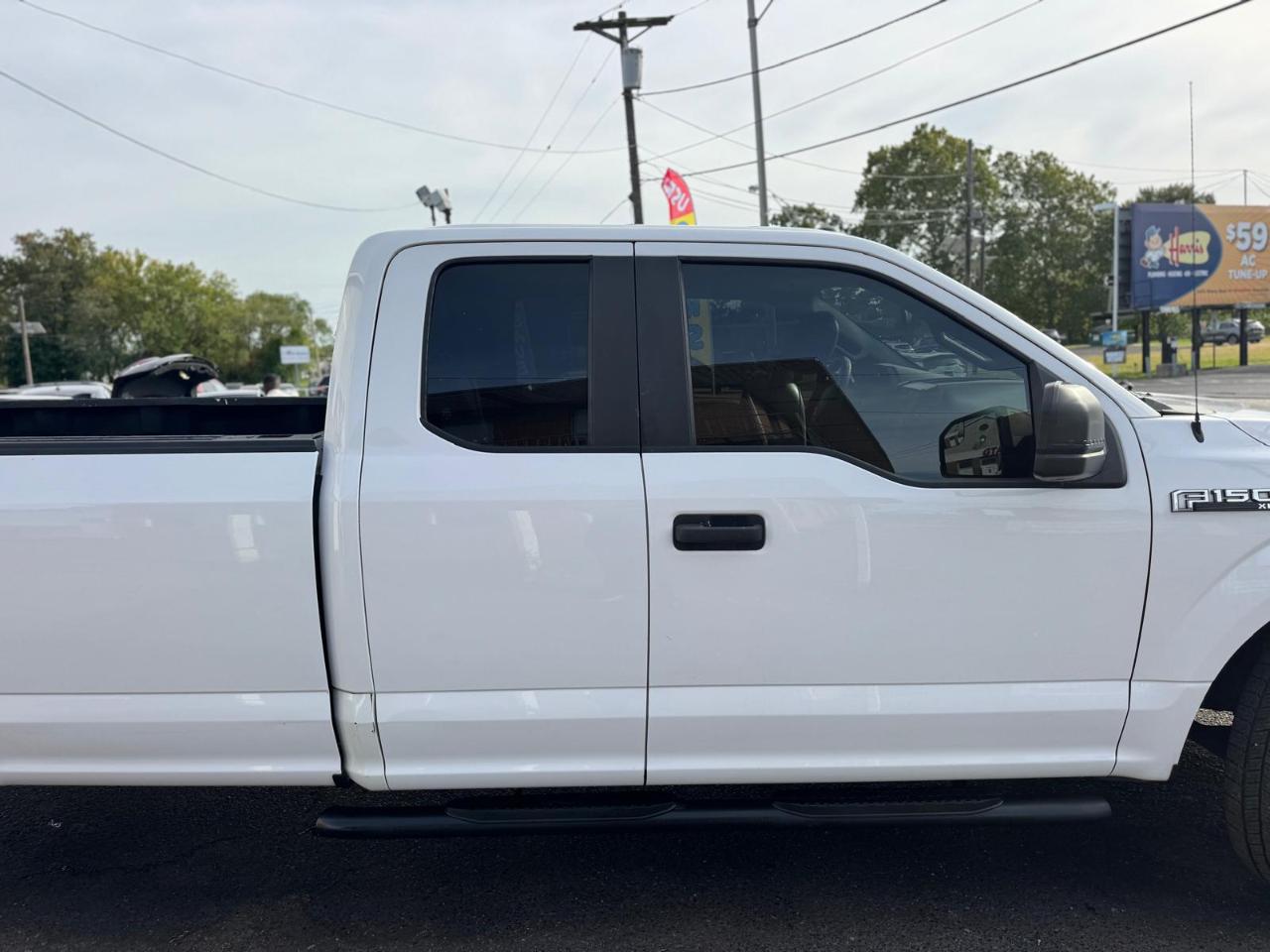 Ford F-150 Lariat 2WD SuperCab 8' Box 2019