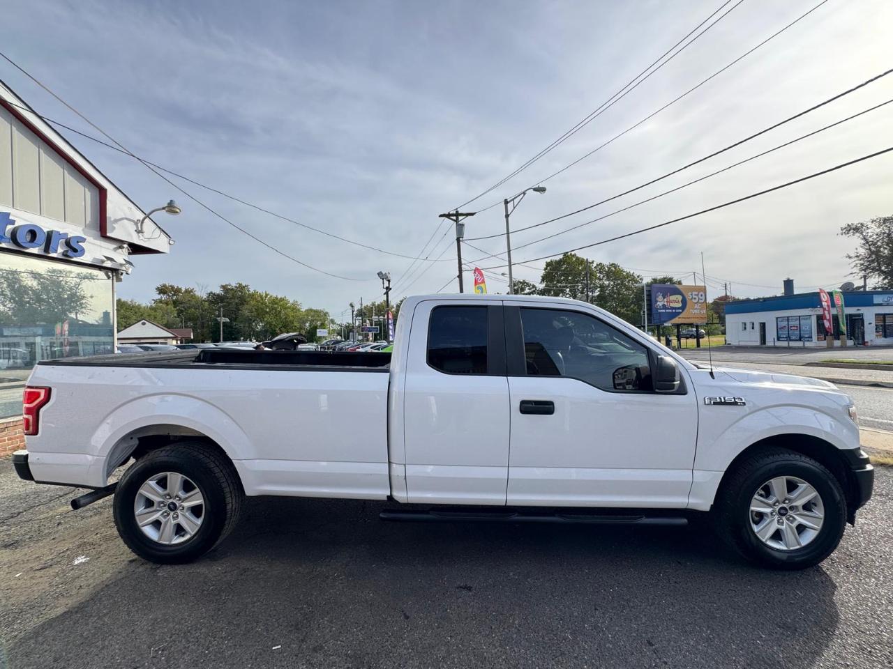 Ford F-150 Lariat 2WD SuperCab 8' Box 2019