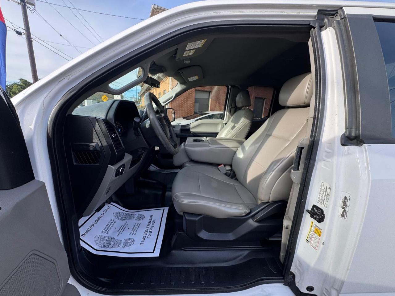 Ford F-150 Lariat 2WD SuperCab 8' Box 2019