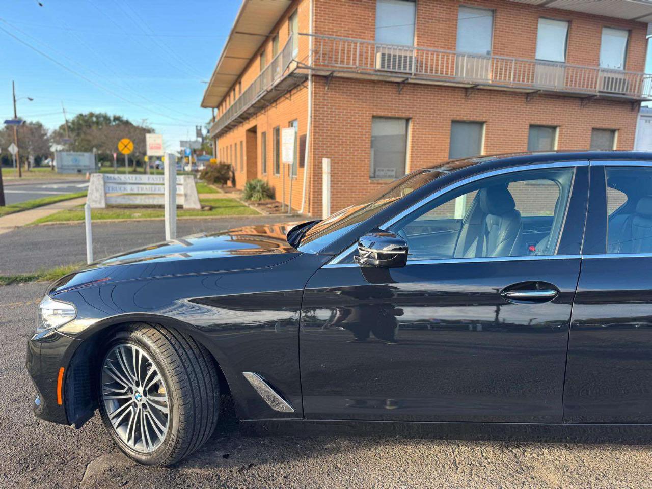 BMW 5 Series 530i xDrive Sedan 2017