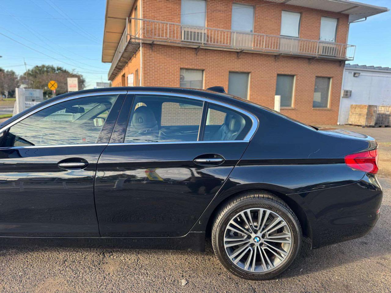 BMW 5 Series 530i xDrive Sedan 2017