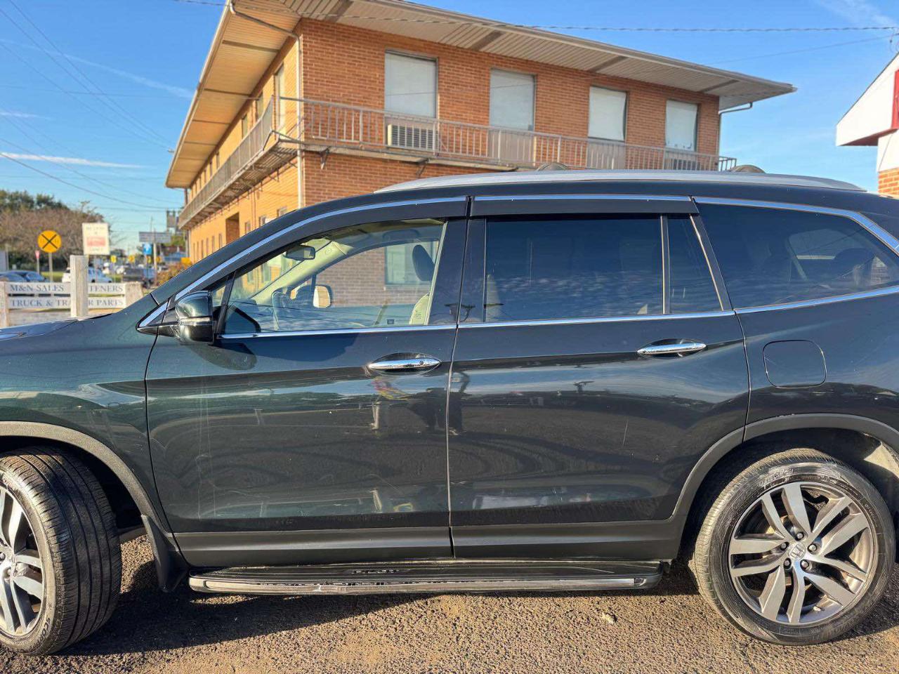 Honda Pilot AWD 4dr Elite w/RES & Navi 2016