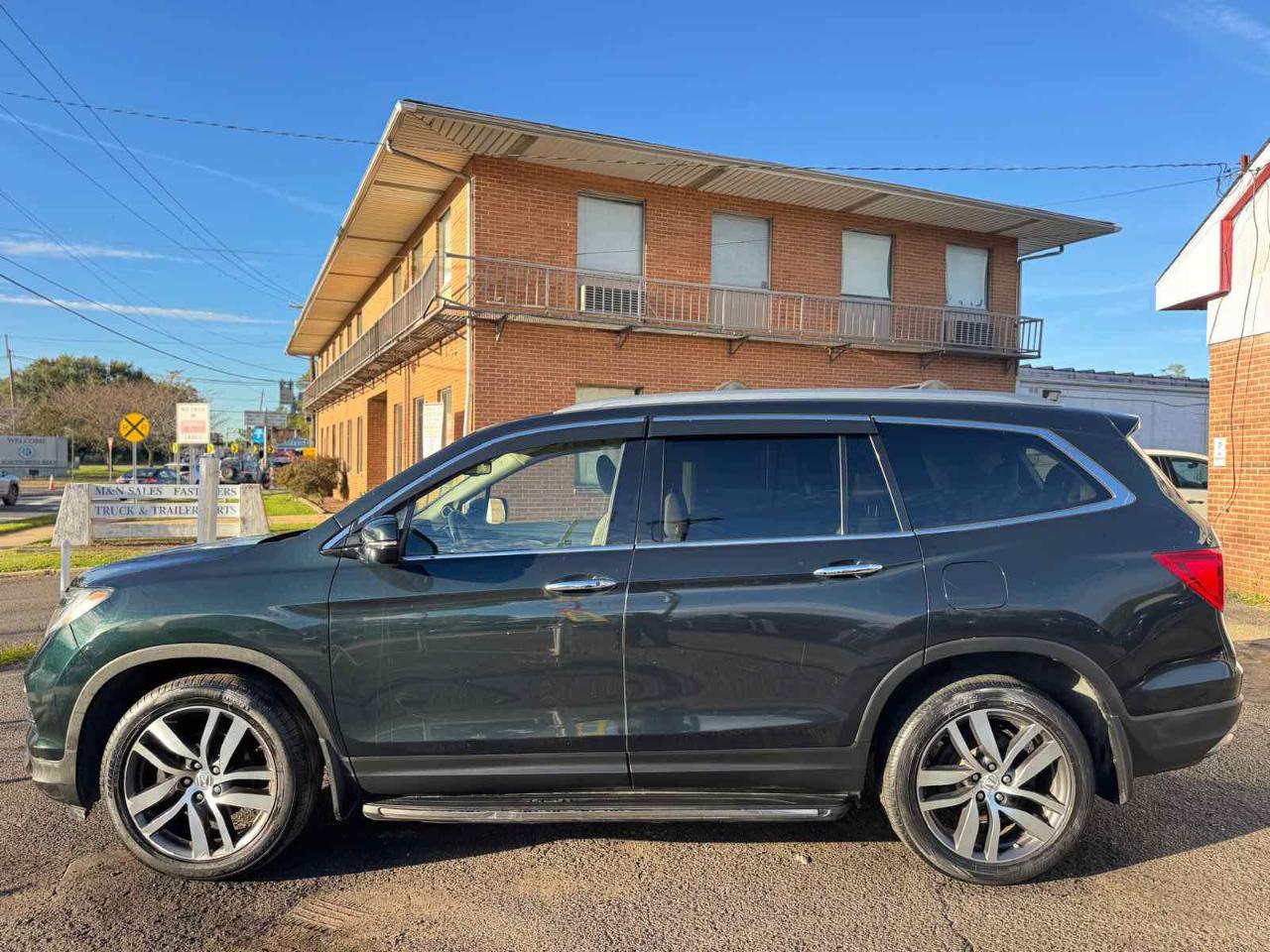 Honda Pilot AWD 4dr Elite w/RES & Navi 2016