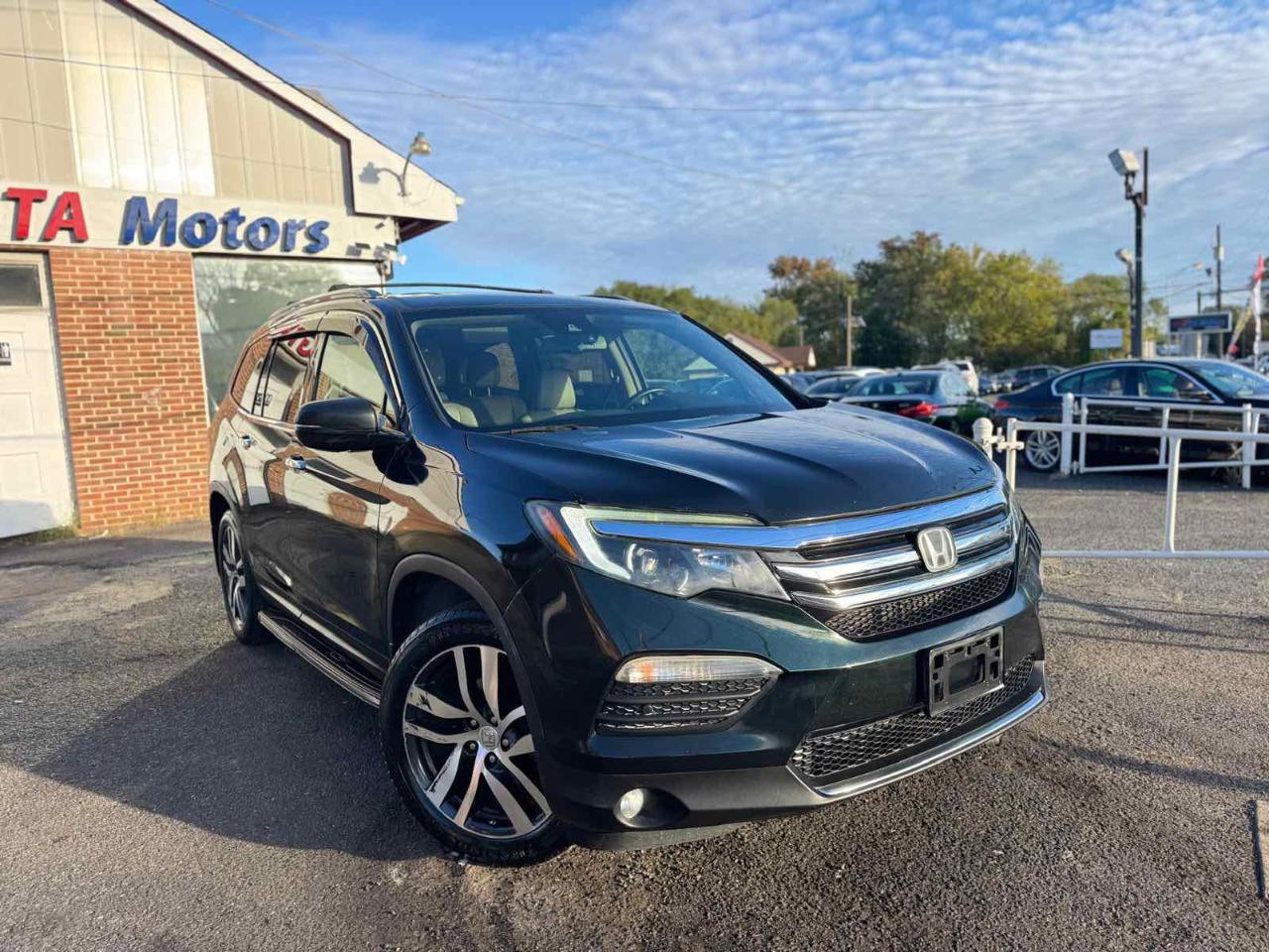 Honda Pilot AWD 4dr Elite w/RES & Navi 2016