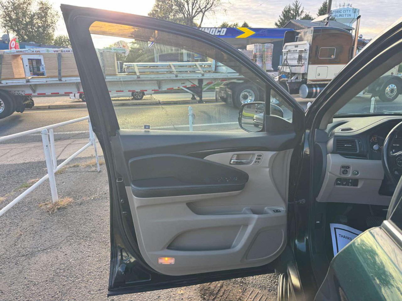Honda Pilot AWD 4dr Elite w/RES & Navi 2016
