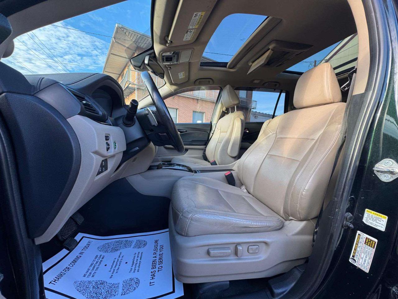 Honda Pilot AWD 4dr Elite w/RES & Navi 2016