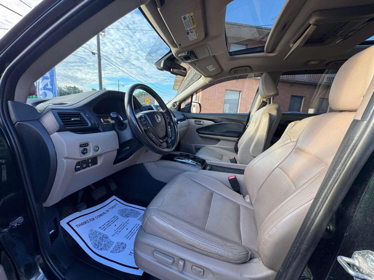 Honda Pilot AWD 4dr Elite w/RES & Navi 2016