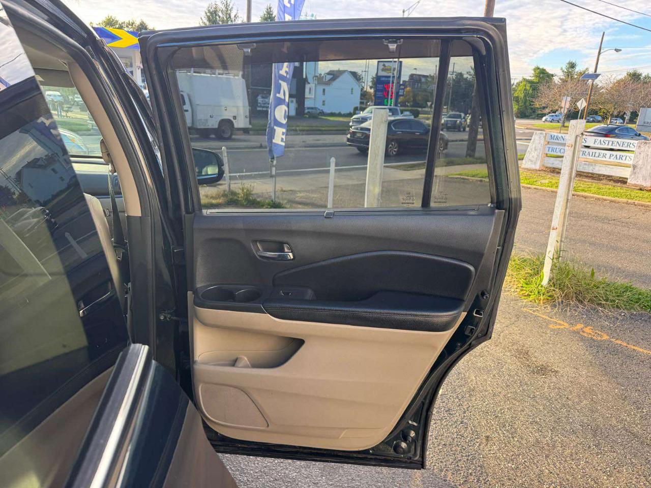 Honda Pilot AWD 4dr Elite w/RES & Navi 2016