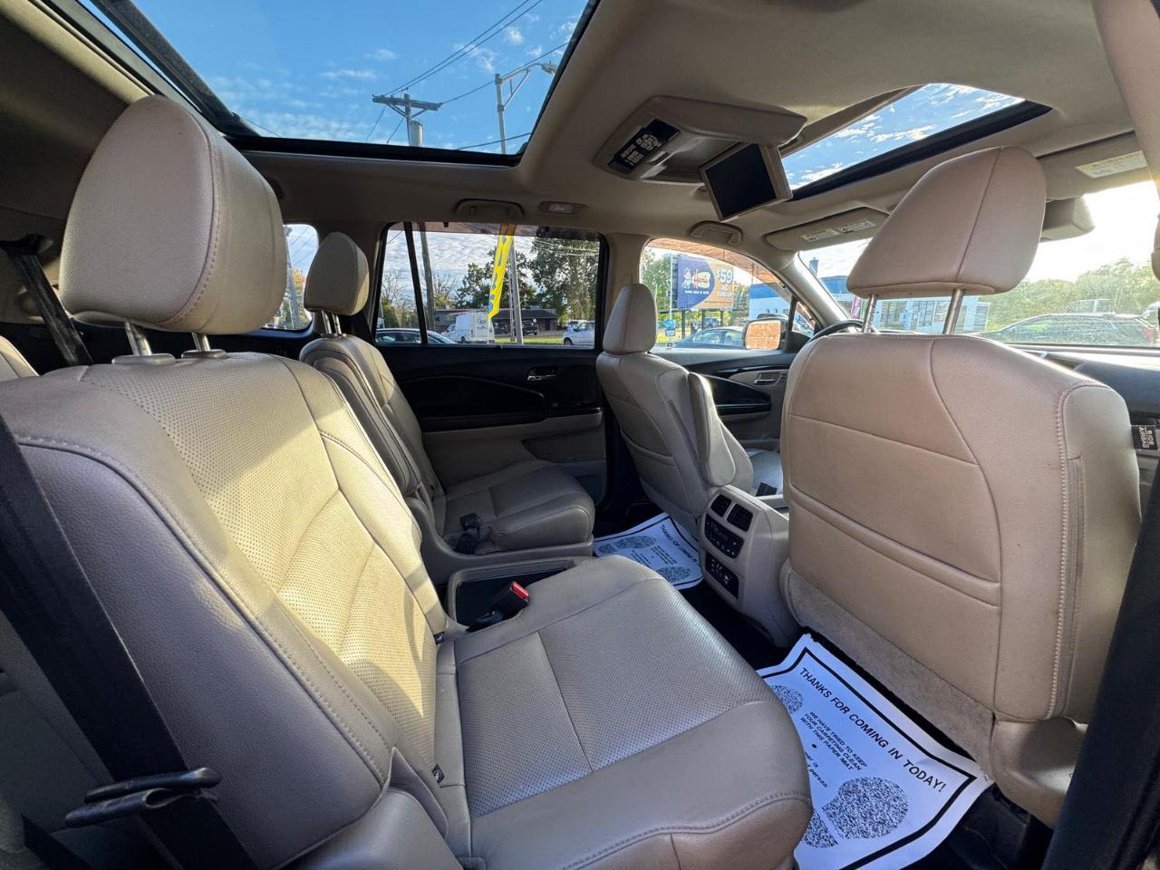 Honda Pilot AWD 4dr Elite w/RES & Navi 2016