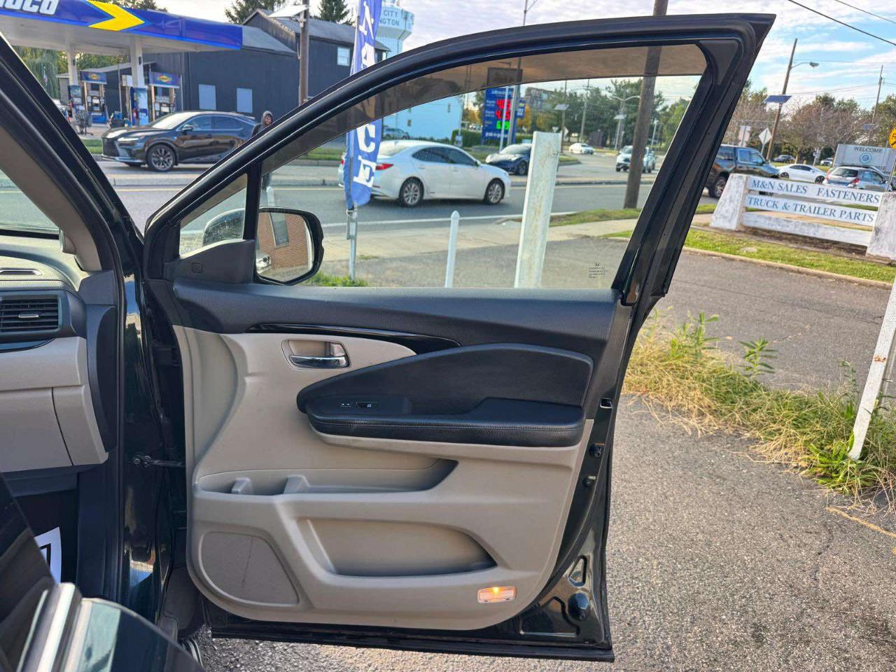 Honda Pilot AWD 4dr Elite w/RES & Navi 2016