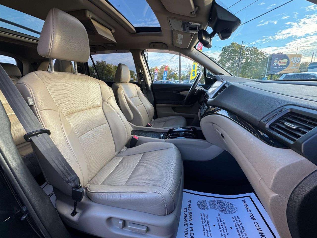 Honda Pilot AWD 4dr Elite w/RES & Navi 2016