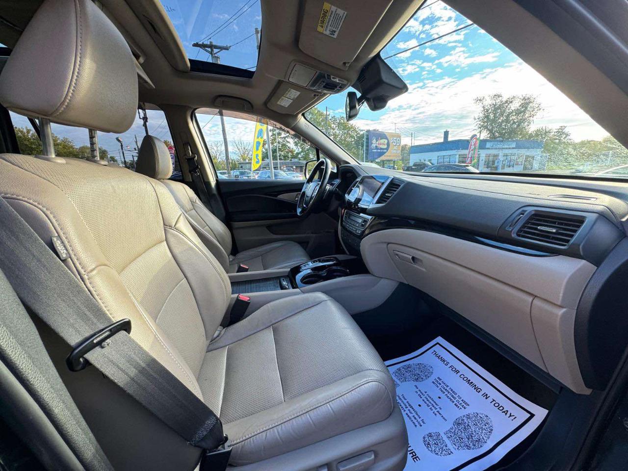 Honda Pilot AWD 4dr Elite w/RES & Navi 2016