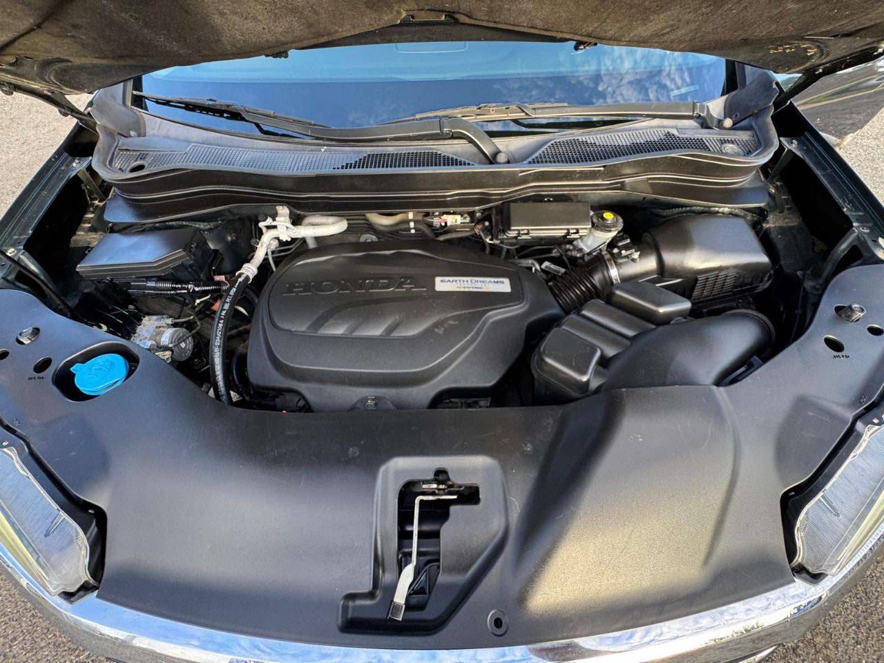 Honda Pilot AWD 4dr Elite w/RES & Navi 2016