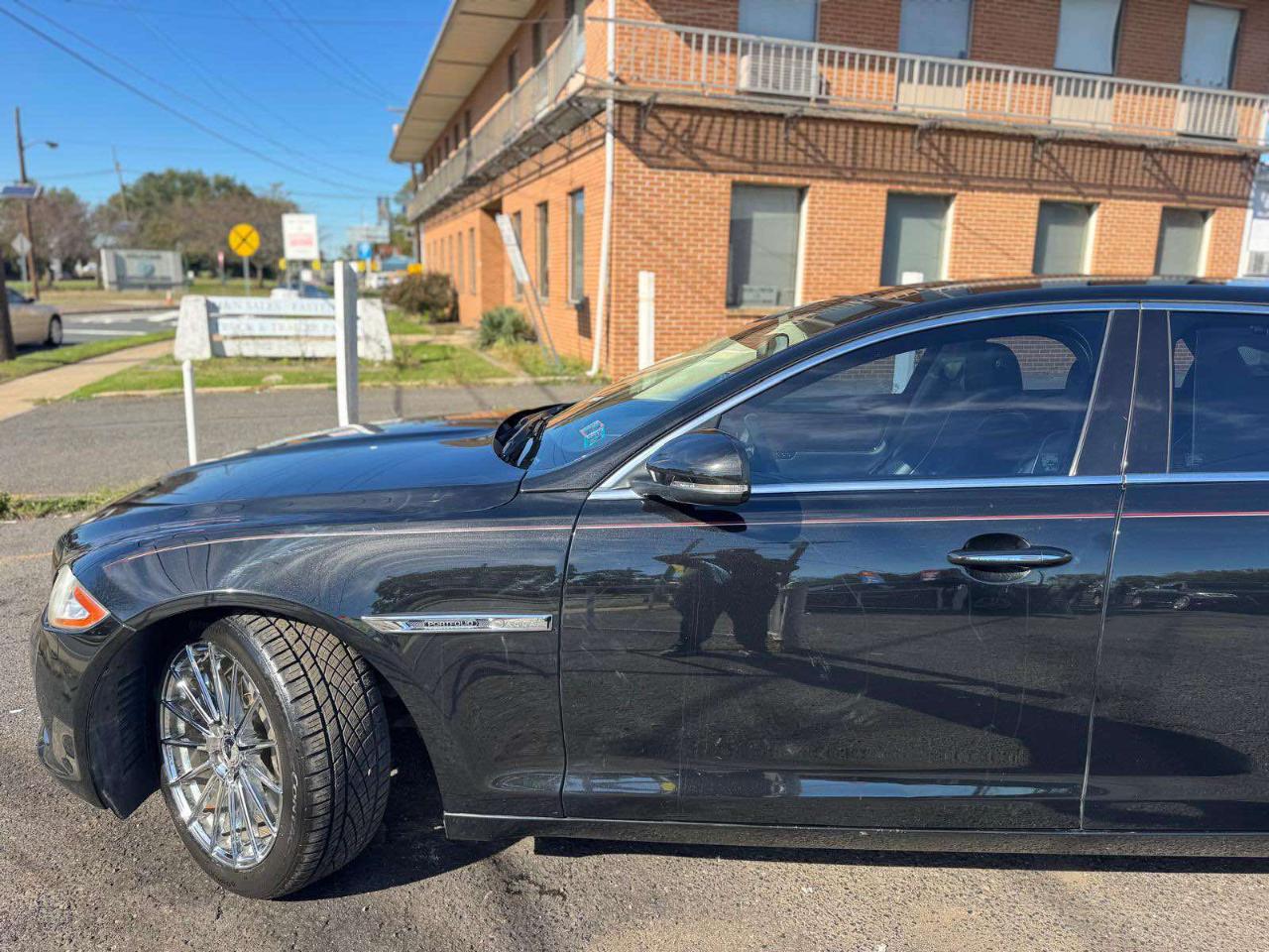 Jaguar XJ 4dr Sdn XJL 2012