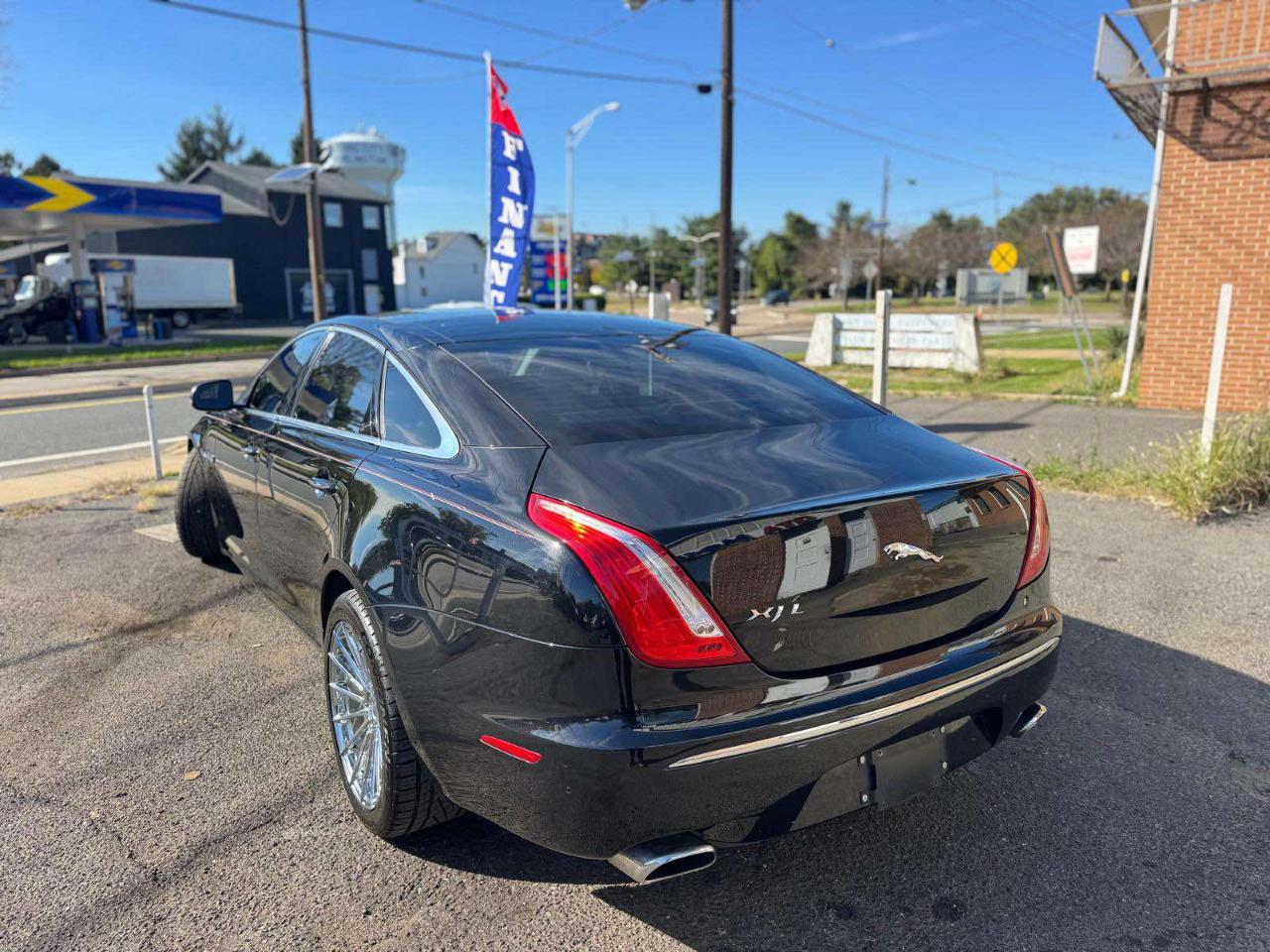 Jaguar XJ 4dr Sdn XJL 2012