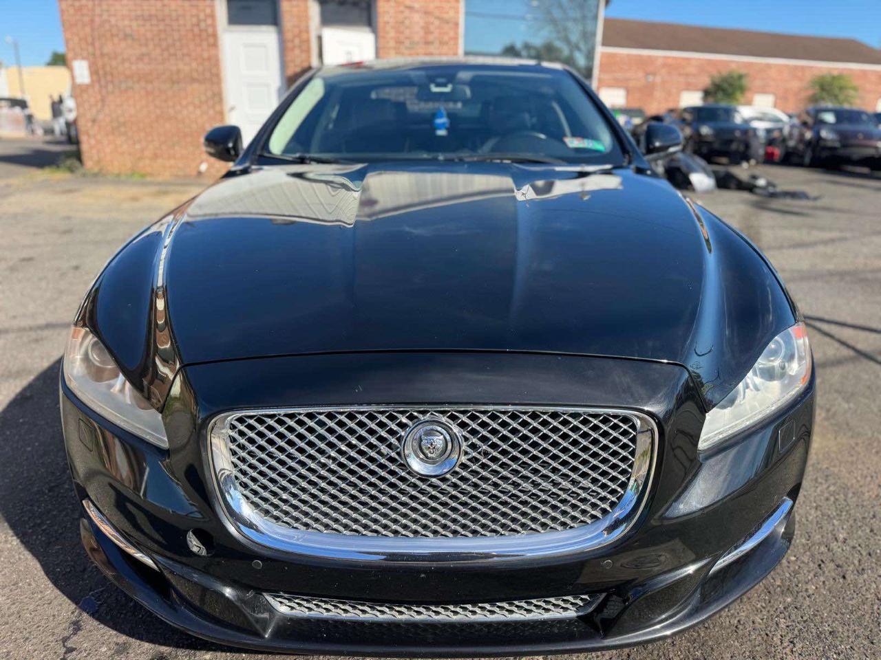 Jaguar XJ 4dr Sdn XJL 2012