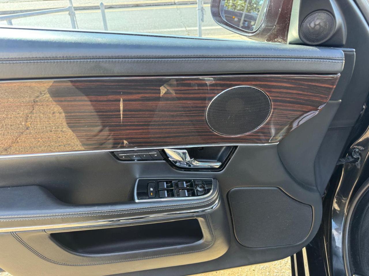 Jaguar XJ 4dr Sdn XJL 2012
