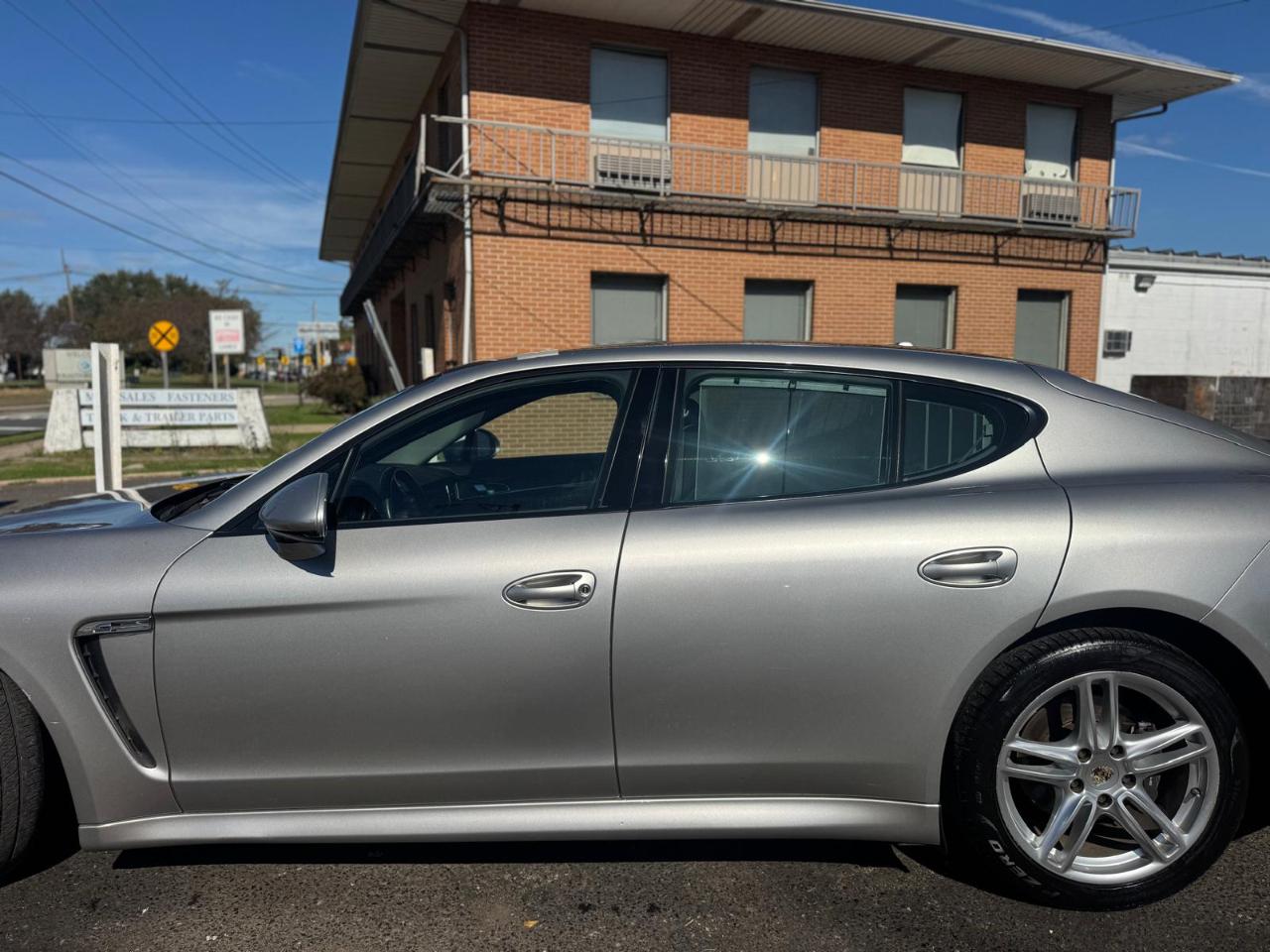 Porsche Panamera 4dr HB 2012