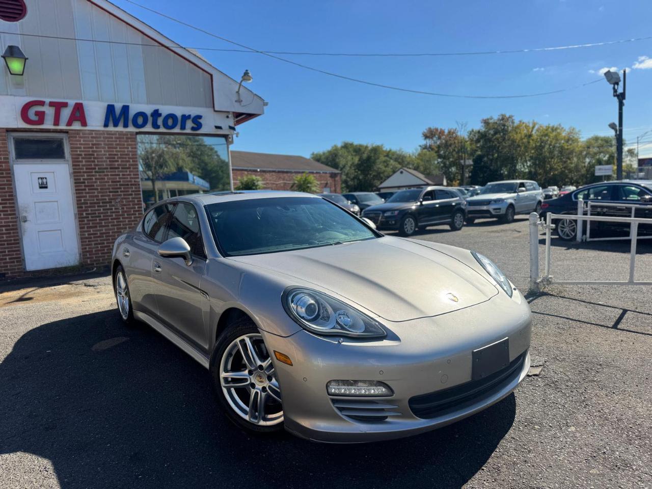 Porsche Panamera 4dr HB 2012