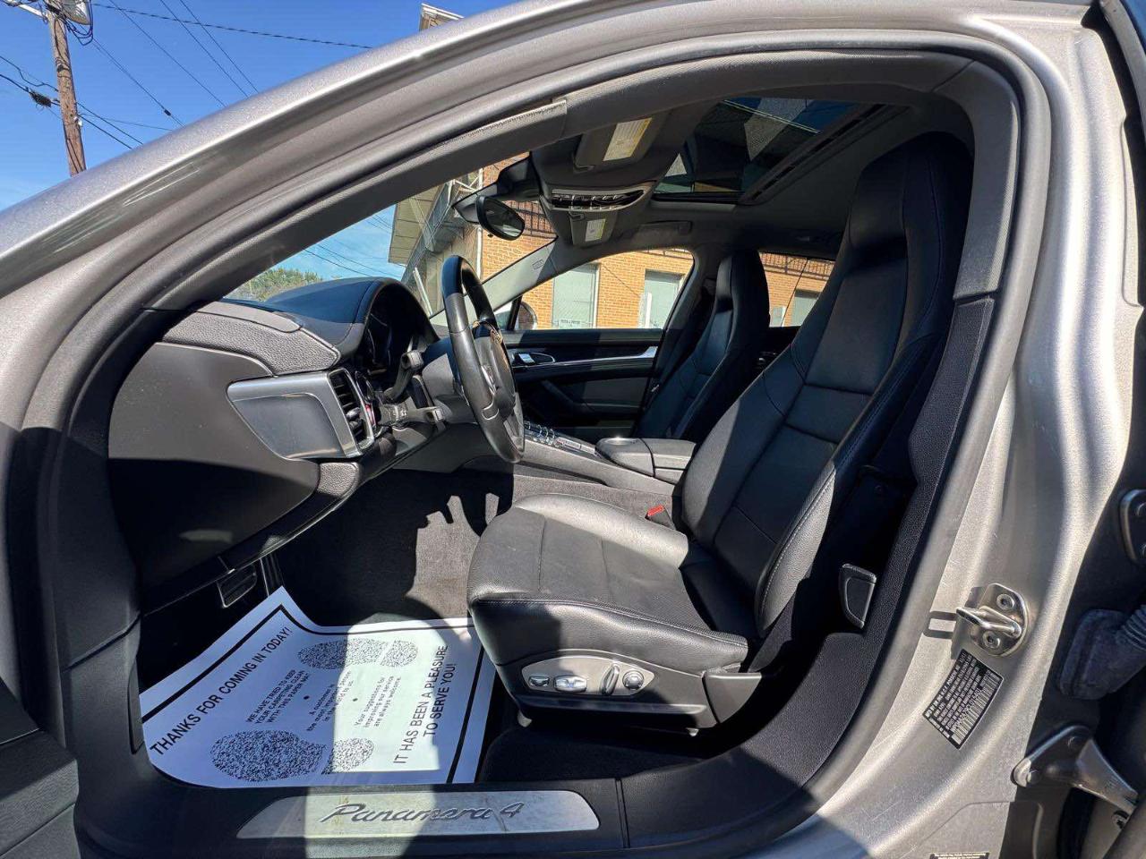 Porsche Panamera 4dr HB 2012