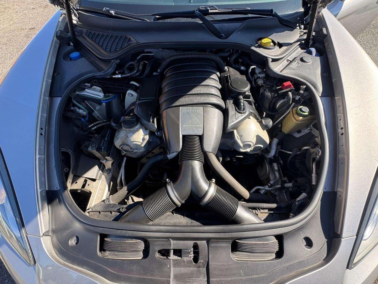Porsche Panamera 4dr HB 2012