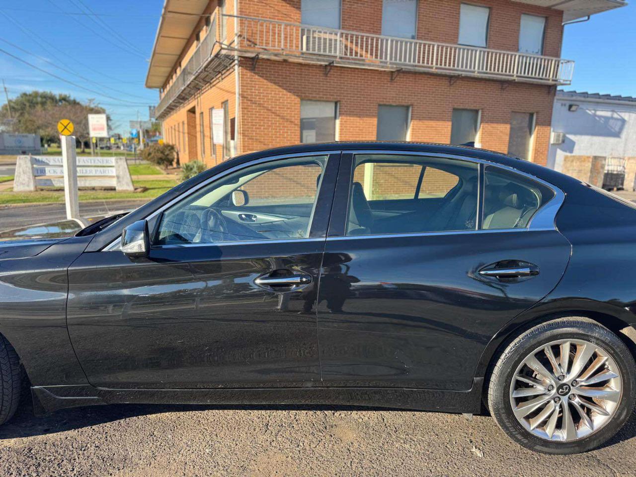 Infiniti Q50 3.0t LUXE AWD 2021