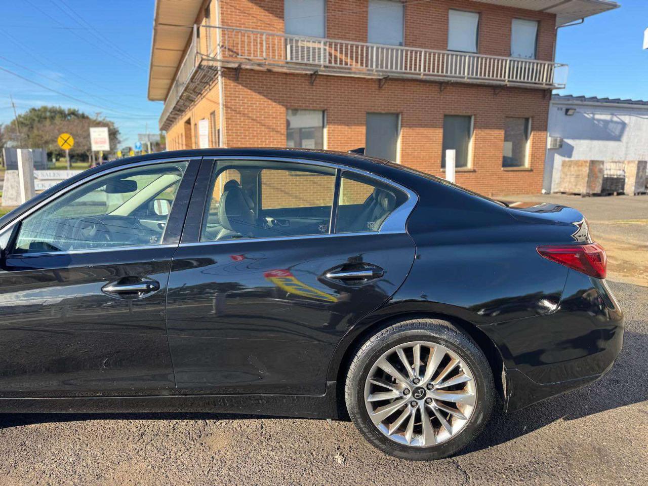 Infiniti Q50 3.0t LUXE AWD 2021