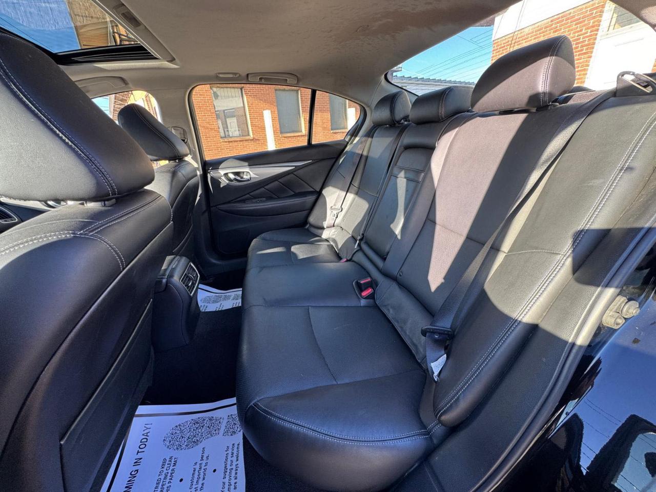 Infiniti Q50 3.0t LUXE AWD 2021