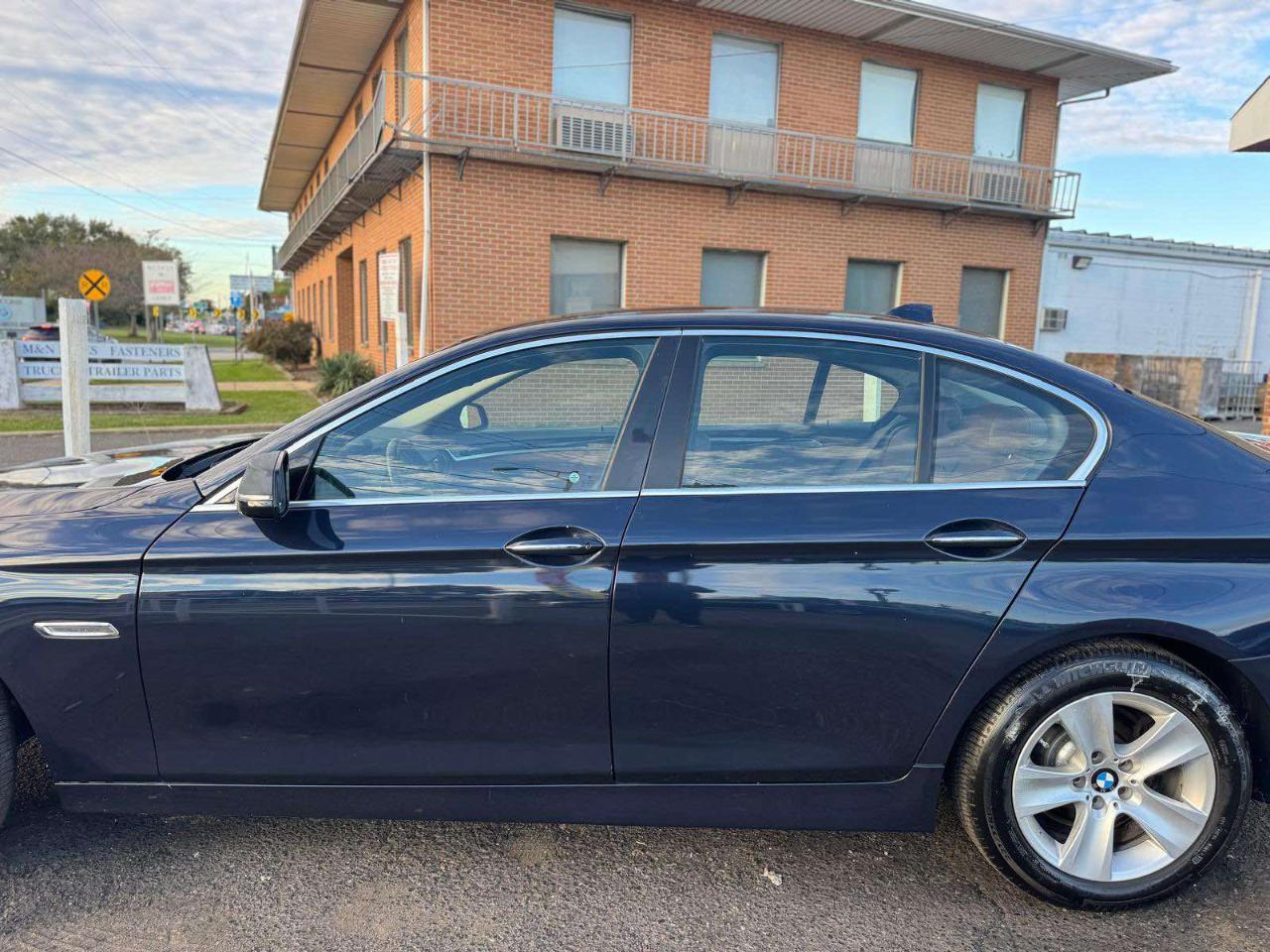 BMW 5 Series 4dr Sdn 535i xDrive AWD 2016