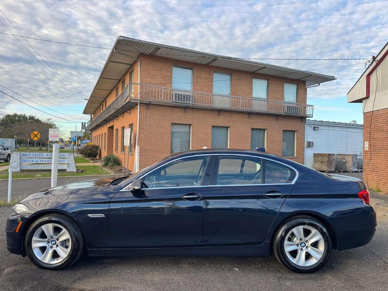 BMW 5 Series 4dr Sdn 535i xDrive AWD 2016