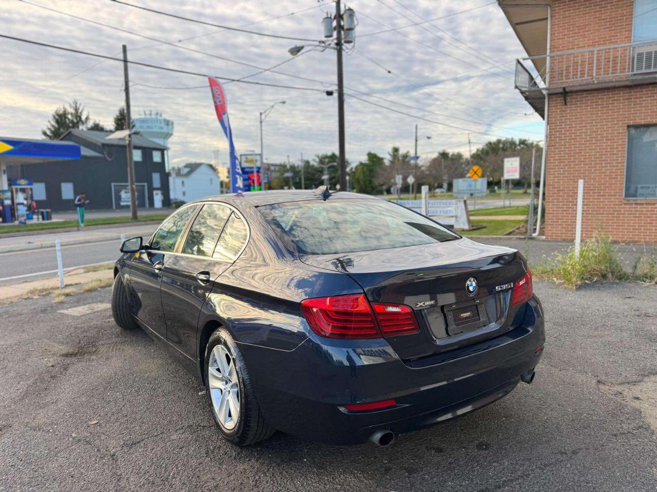 BMW 5 Series 4dr Sdn 535i xDrive AWD 2016