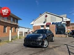 2015 Porsche Macan 