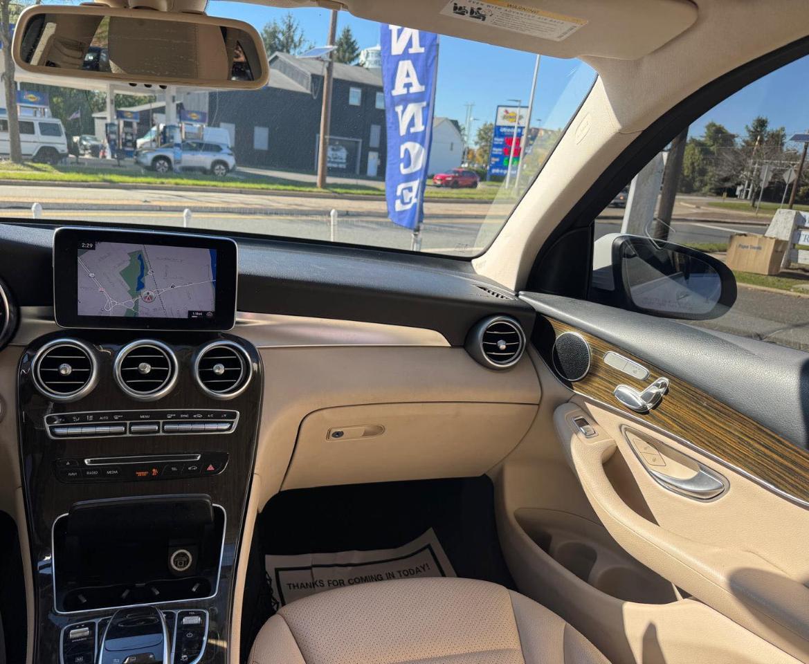 Mercedes-Benz GLC RWD 4dr GLC 300 2016