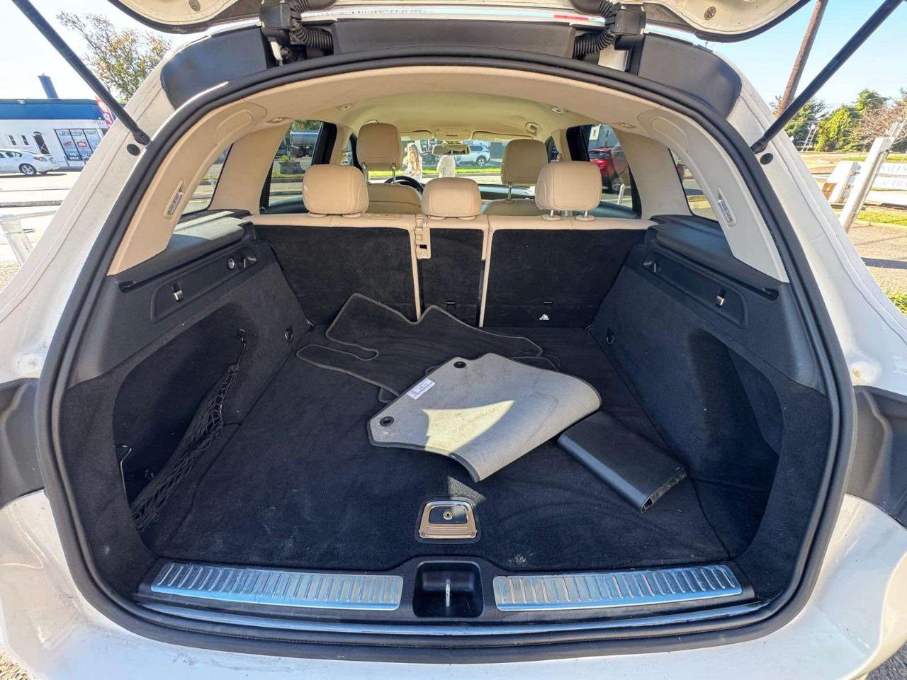 Mercedes-Benz GLC RWD 4dr GLC 300 2016