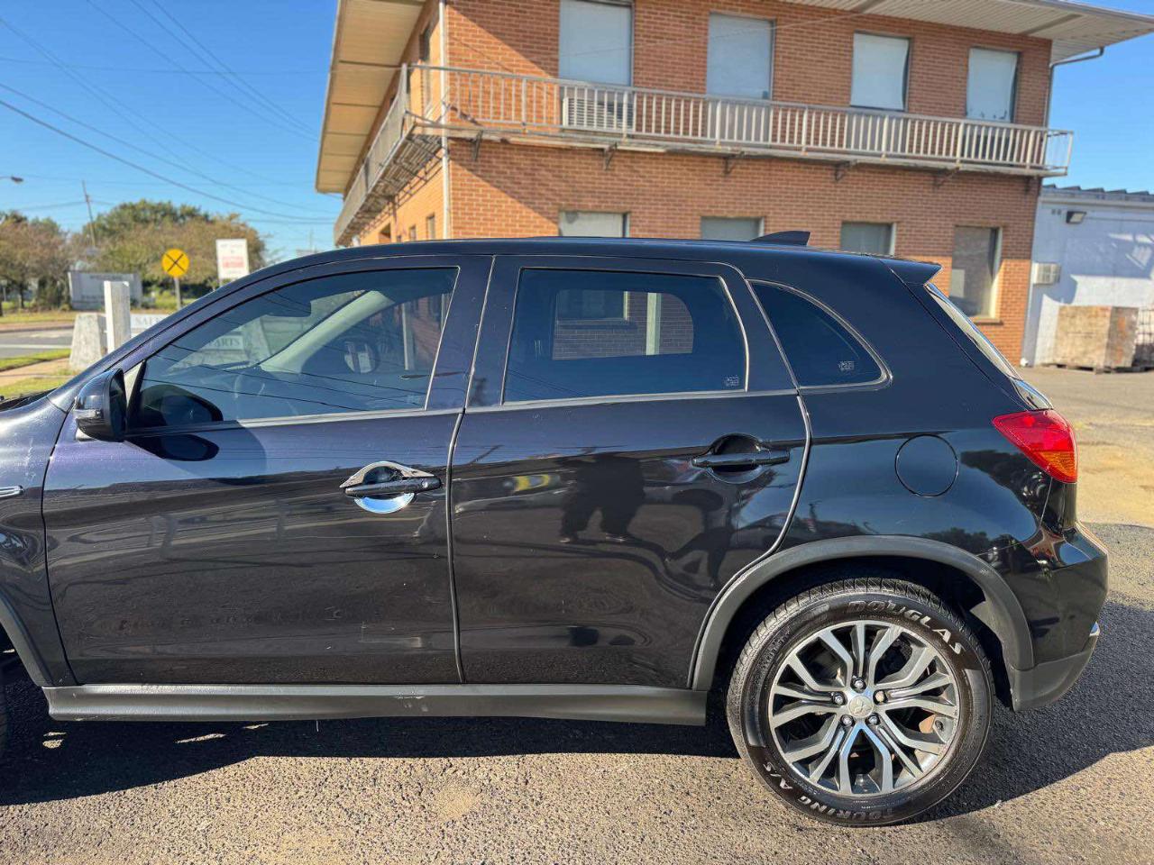 Mitsubishi Outlander Sport  2019