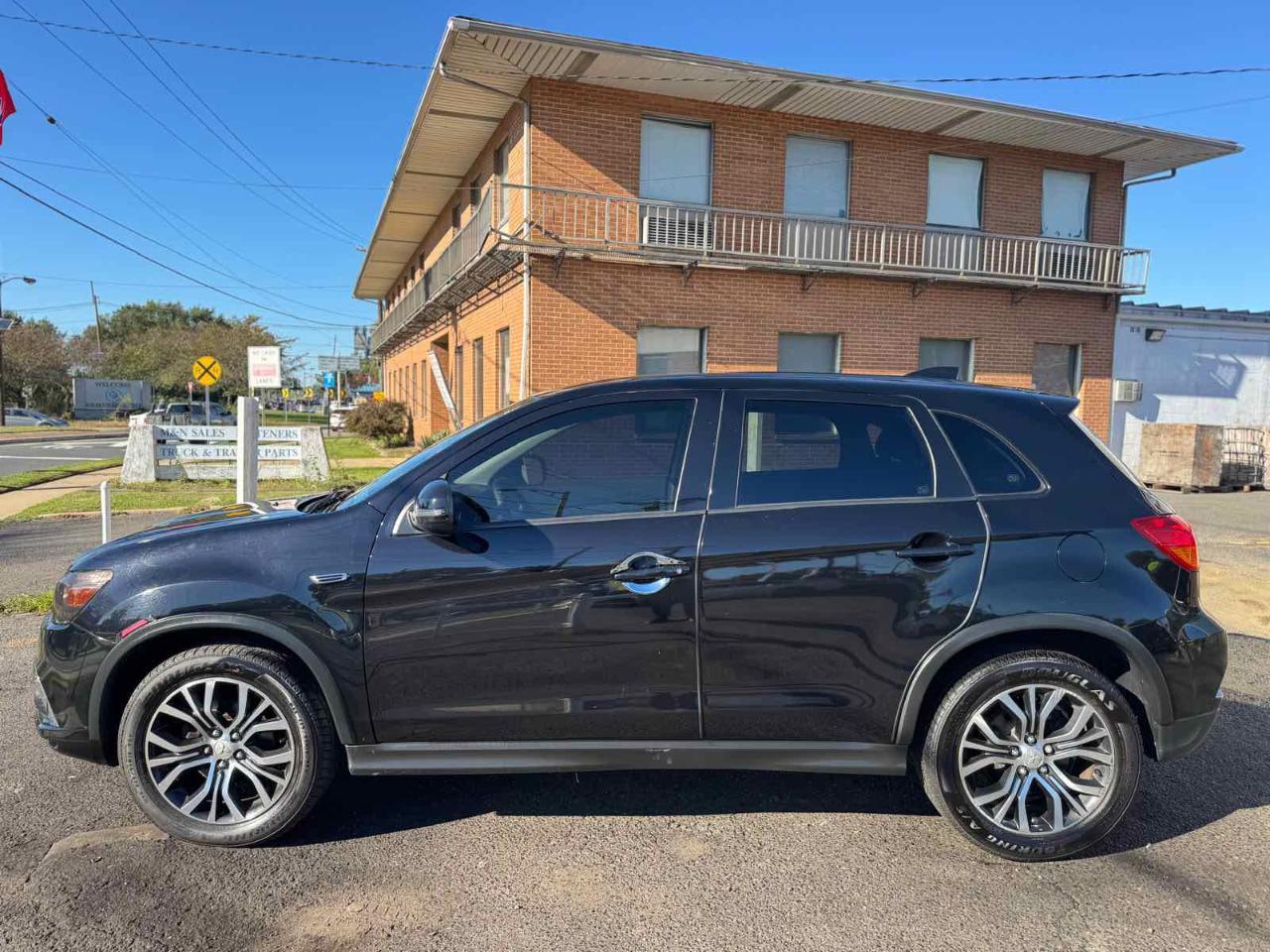 Mitsubishi Outlander Sport  2019