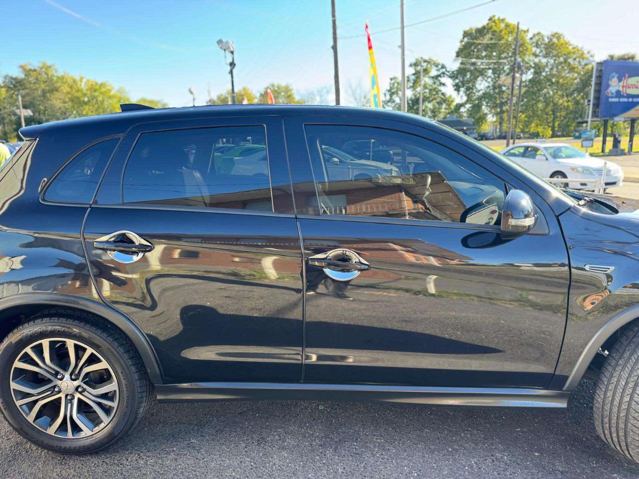 Mitsubishi Outlander Sport  2019