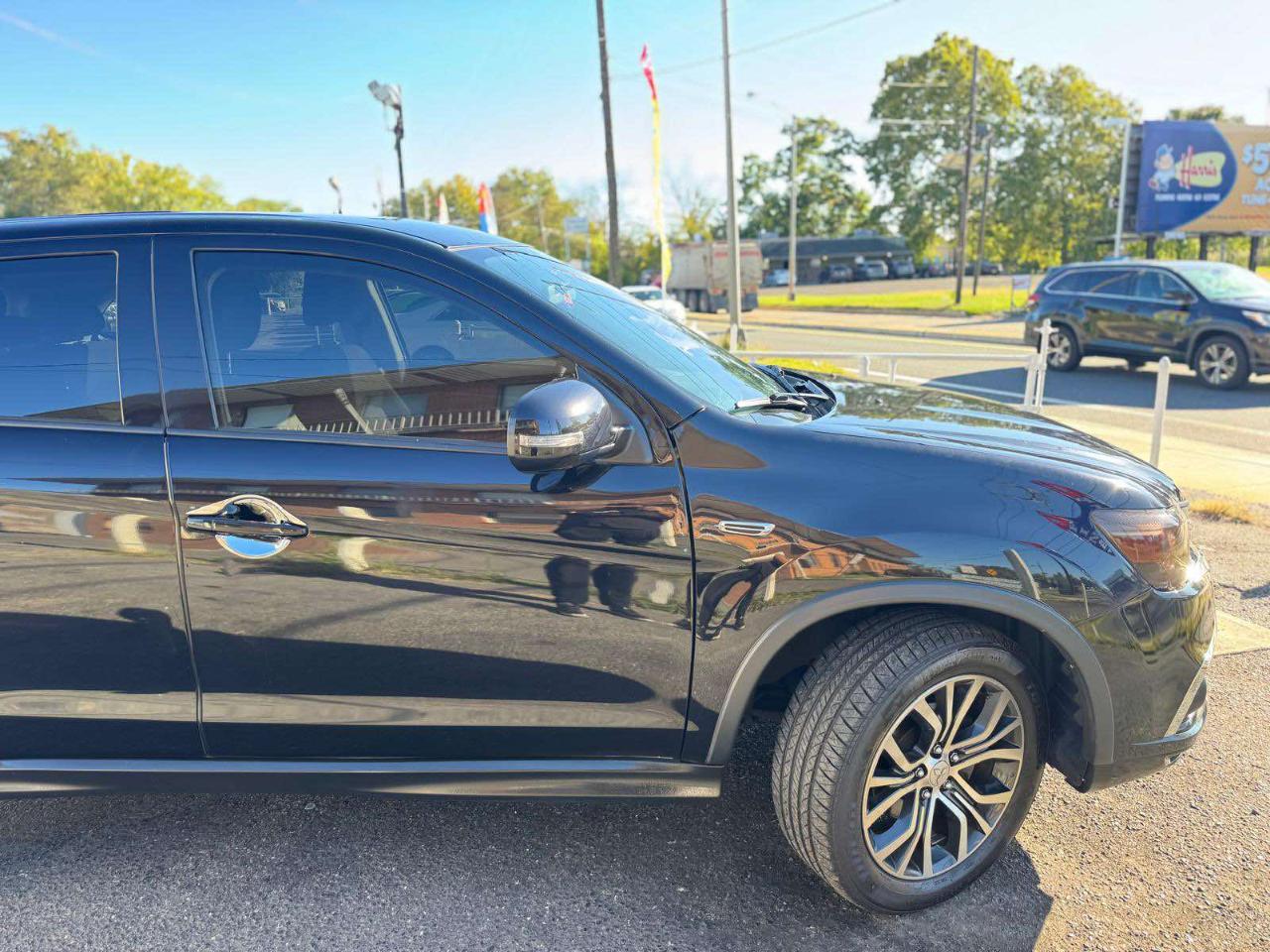 Mitsubishi Outlander Sport  2019