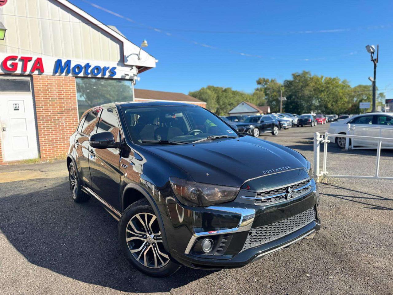 Mitsubishi Outlander Sport  2019