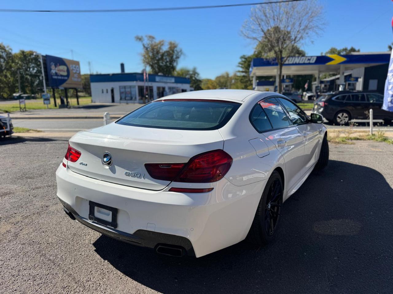 BMW 6 Series 4dr Sdn 650i RWD Gran Coupe 2014