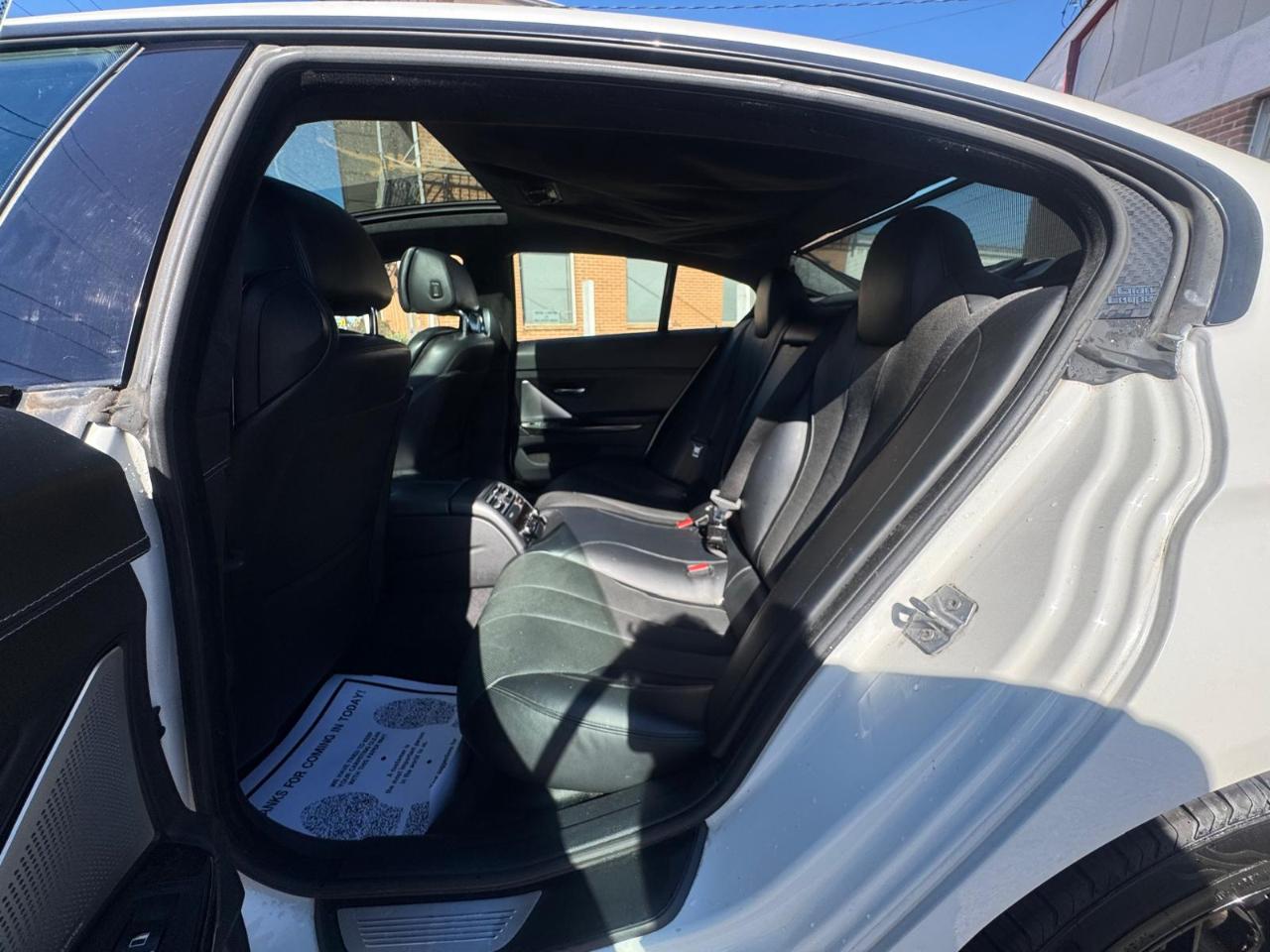 BMW 6 Series 4dr Sdn 650i RWD Gran Coupe 2014